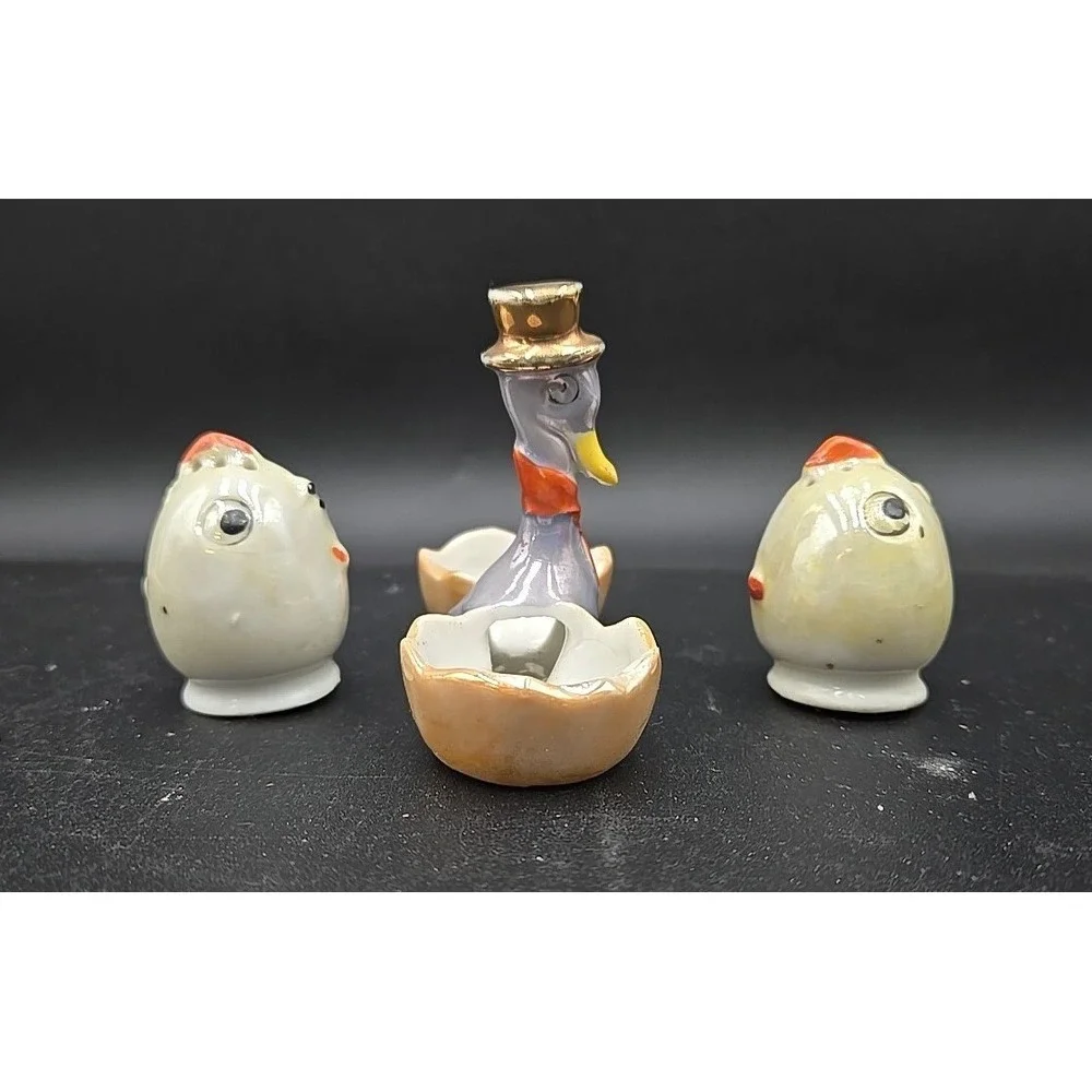 Lusterware Chicks Salt Pepper Shakers Egg Cup Nest Vtg‎ Duck Bird Ceramic Kitch